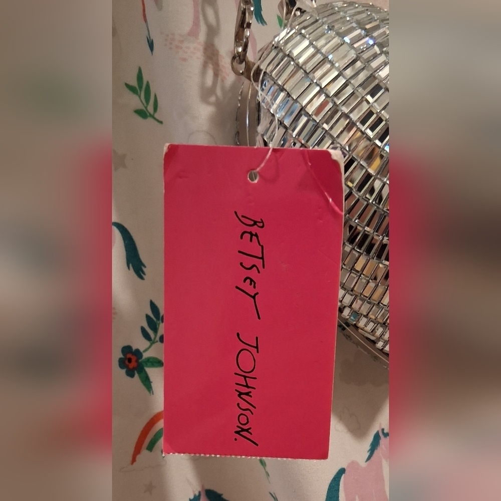 NWT Betsy Johnson Stole My Heart Silver Mirror Formal Crossbody Clutch Purse Bag - Picture 10 of 12